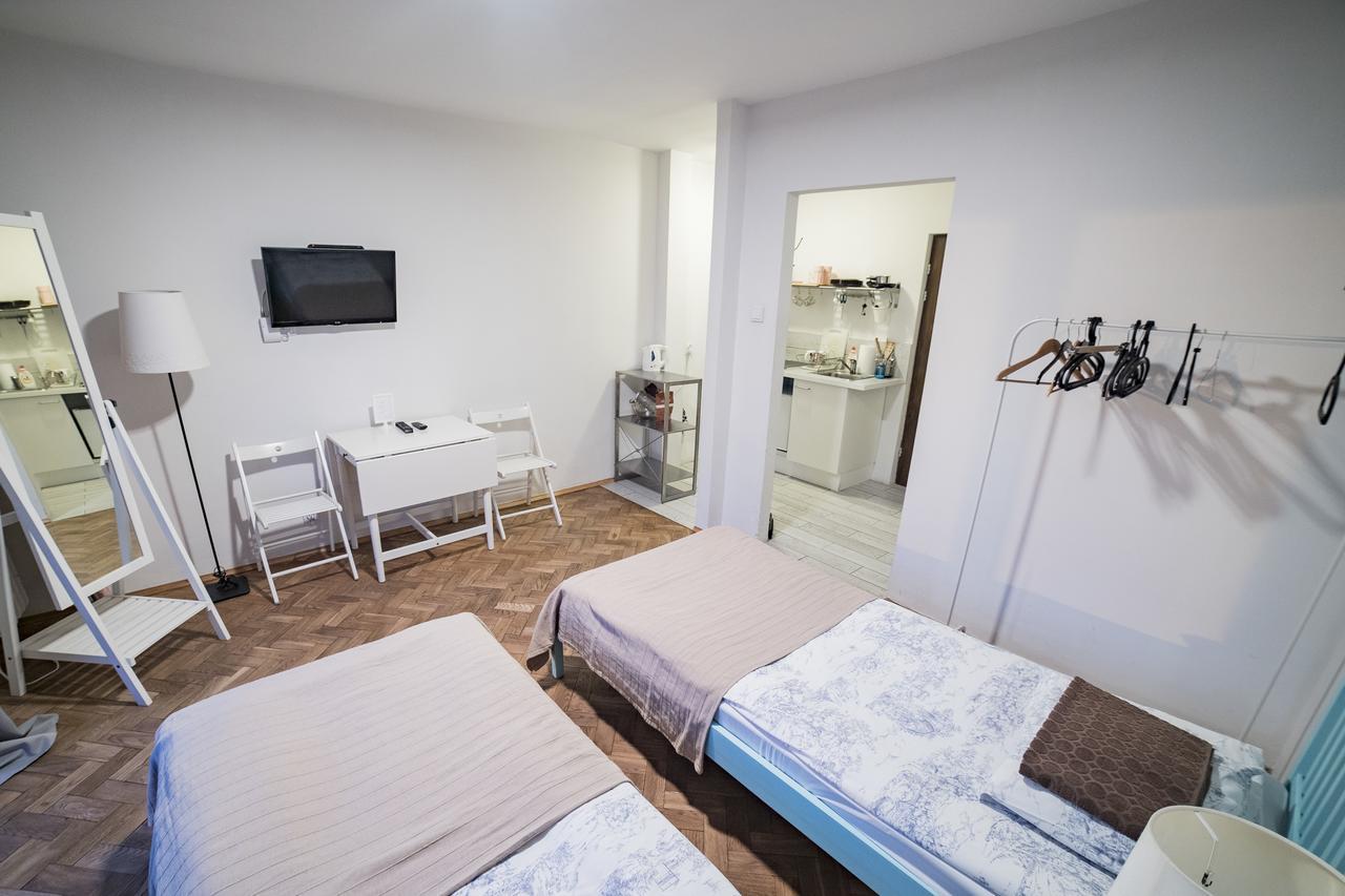 Koro De Varsovio - Apartament Ciasna 10 Luaran gambar